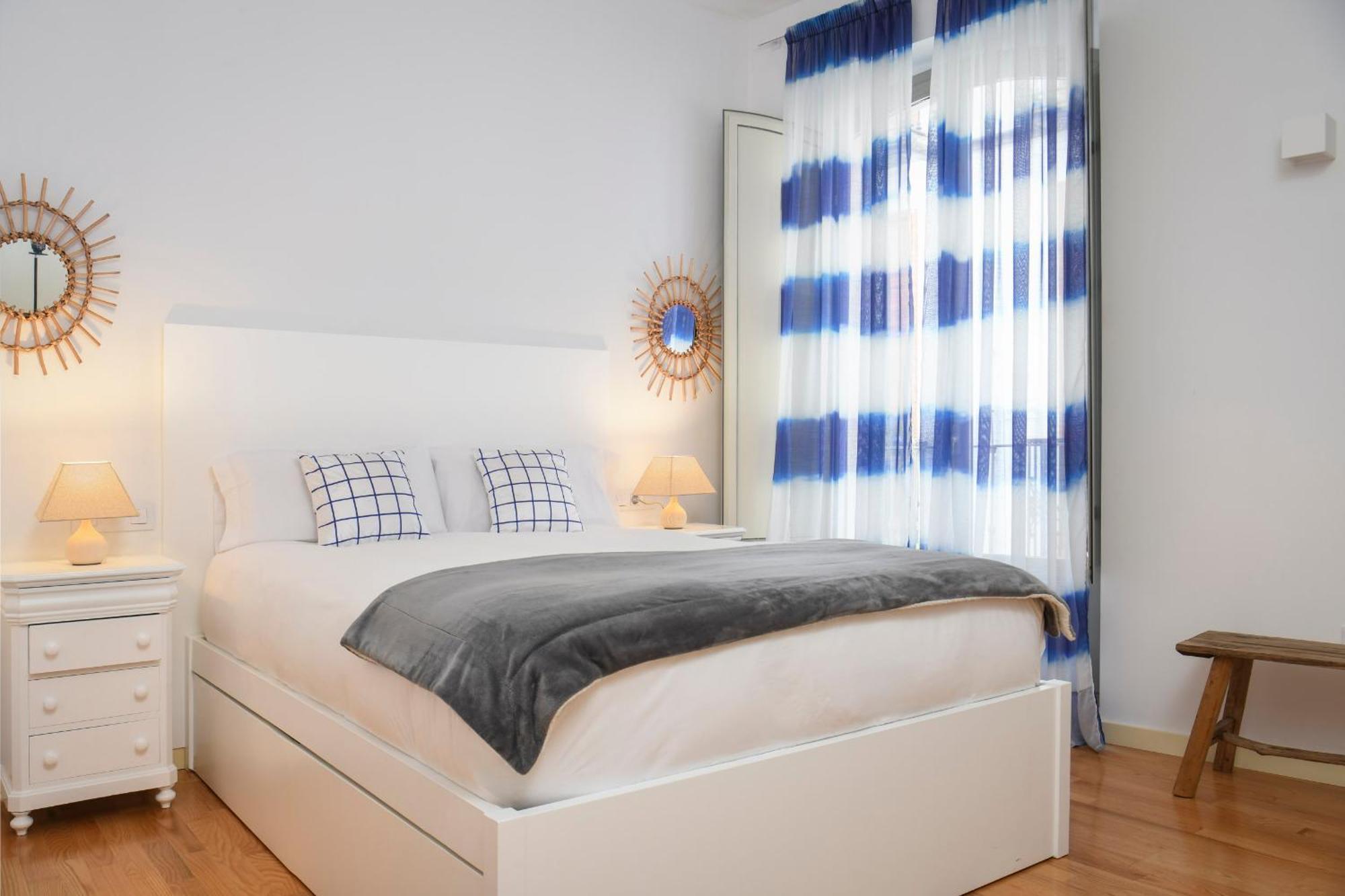 Magno Apartments Cervantes Севилья Экстерьер фото